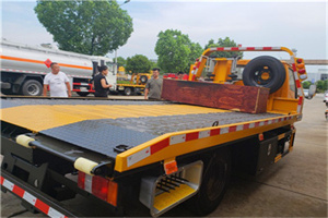 东明附近拖车电话号码服务